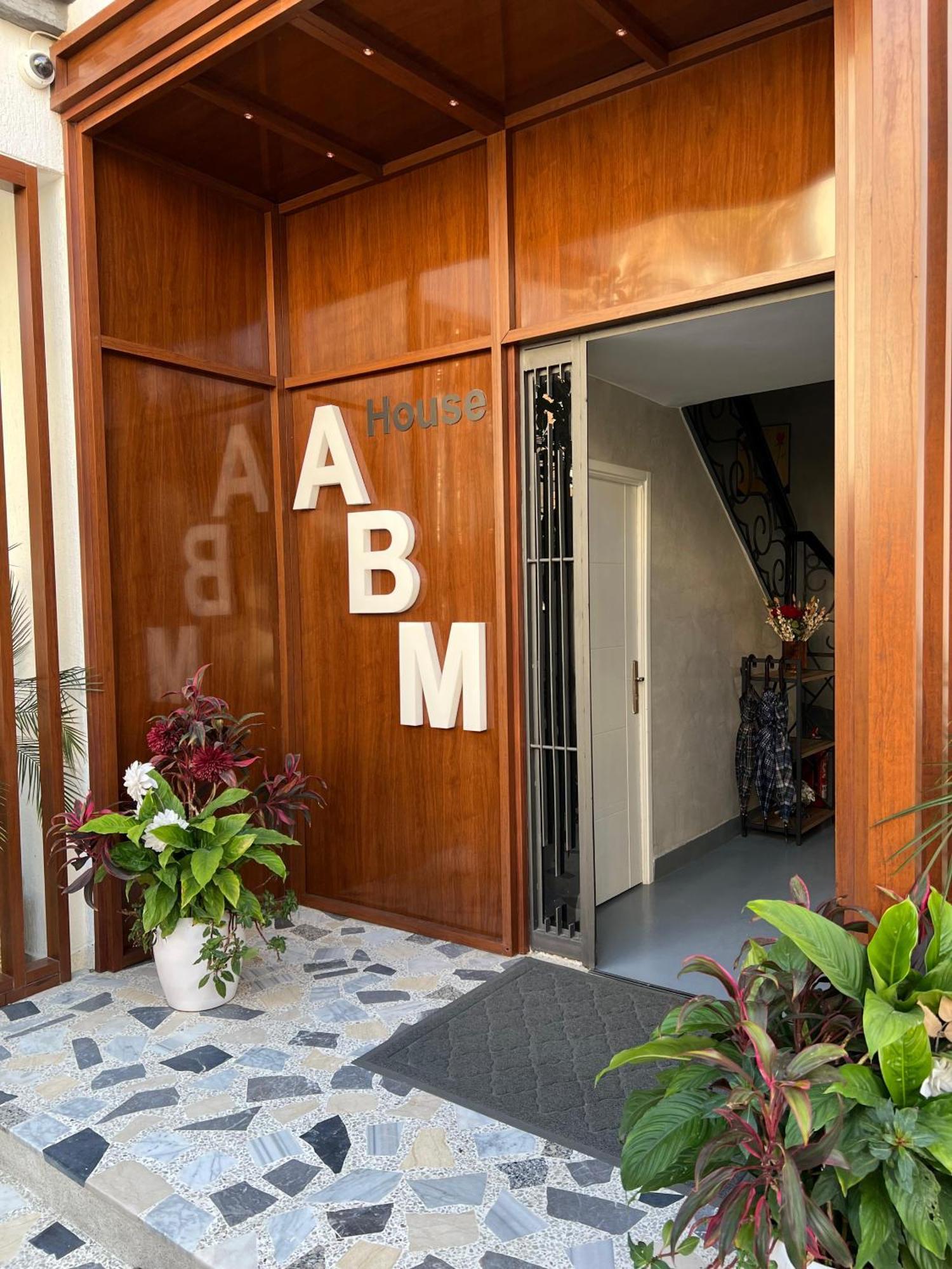 Abm House Aparthotel *