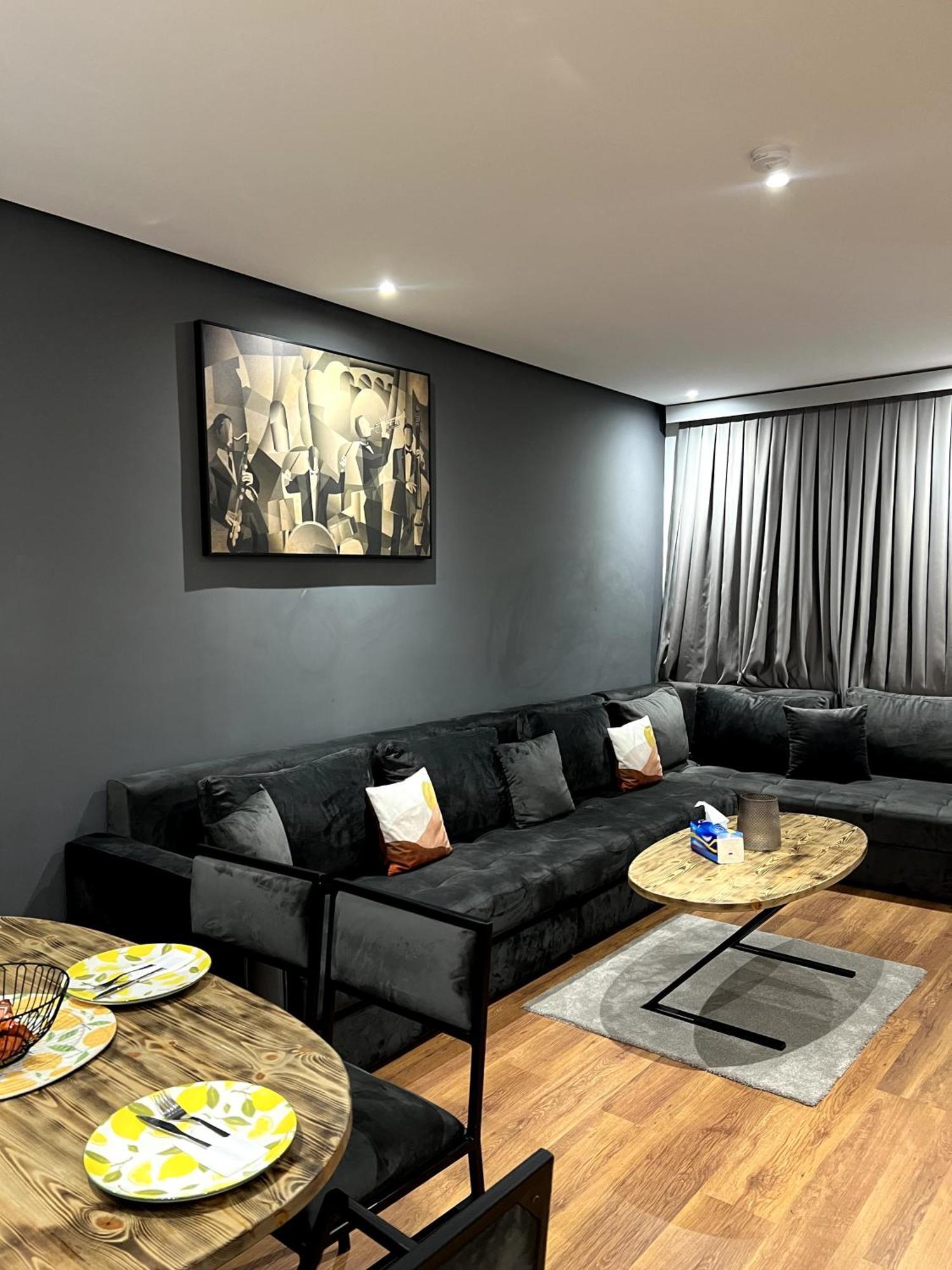 Abm House Aparthotel